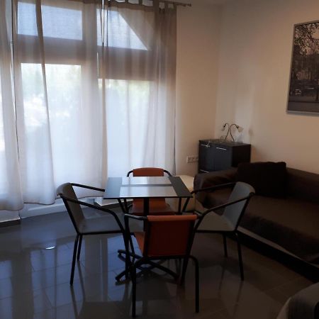Kertvarosi Apartman II Tiszaújváros Εξωτερικό φωτογραφία