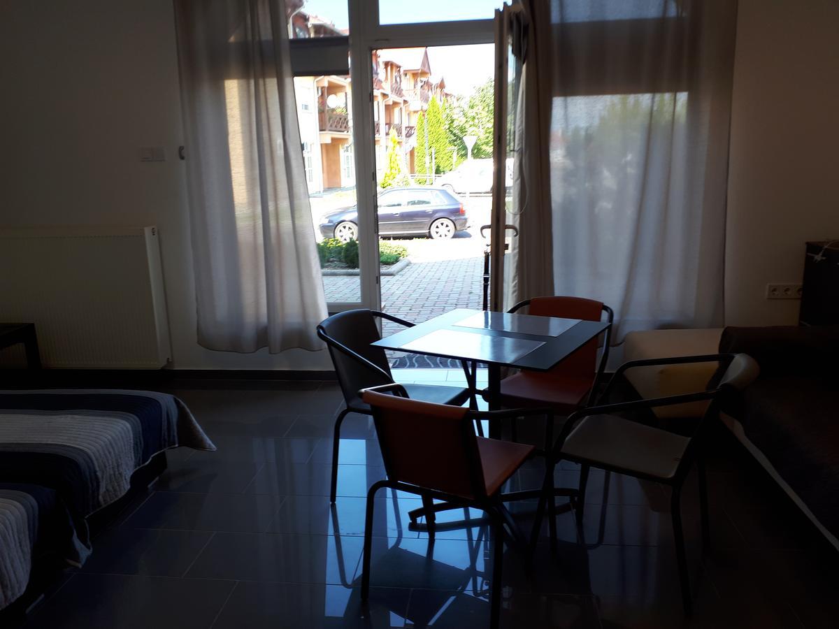 Kertvarosi Apartman II Tiszaújváros Εξωτερικό φωτογραφία