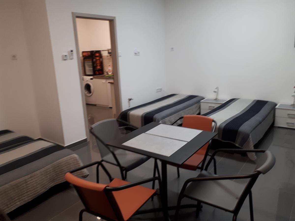Kertvarosi Apartman II Tiszaújváros Εξωτερικό φωτογραφία