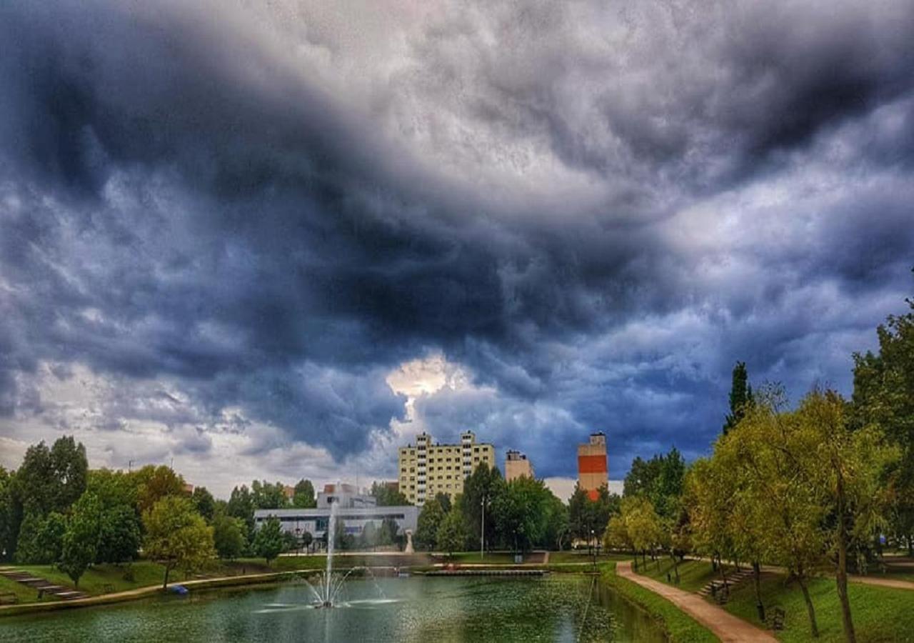 Kertvarosi Apartman II Tiszaújváros Εξωτερικό φωτογραφία